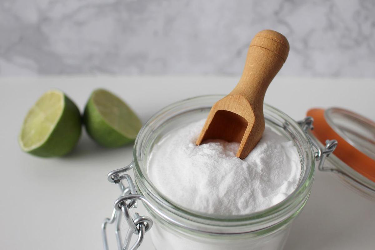 lave vitre maison : 4 recettes avec des produits simples