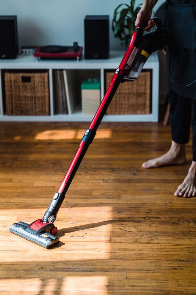 guide pour choisir un aspirateur balai sans fil